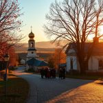 31,10,2025 какой сегодня день, праздник, кто родился, гороскоп
